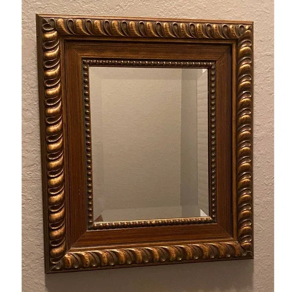 WINDSOR ART | Wall Decor | Vintage Windsor Art Product Mirror